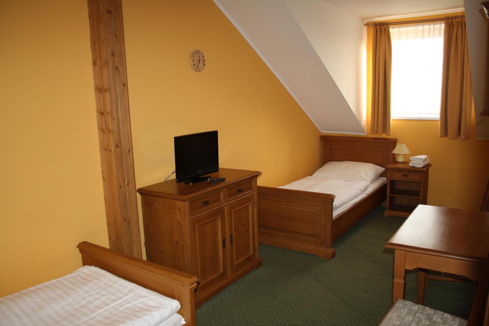 Hotel Boucek Mochov Kültér fotó
