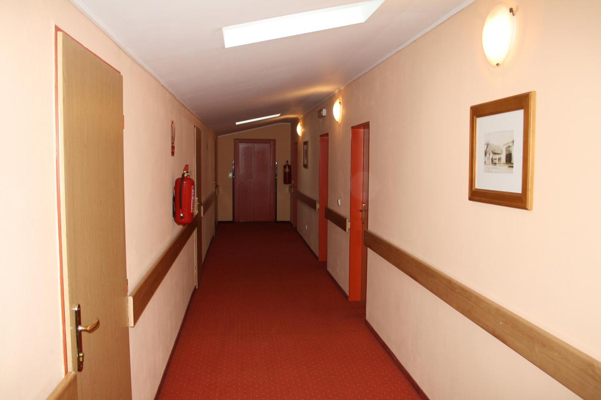 Hotel Boucek Mochov Kültér fotó