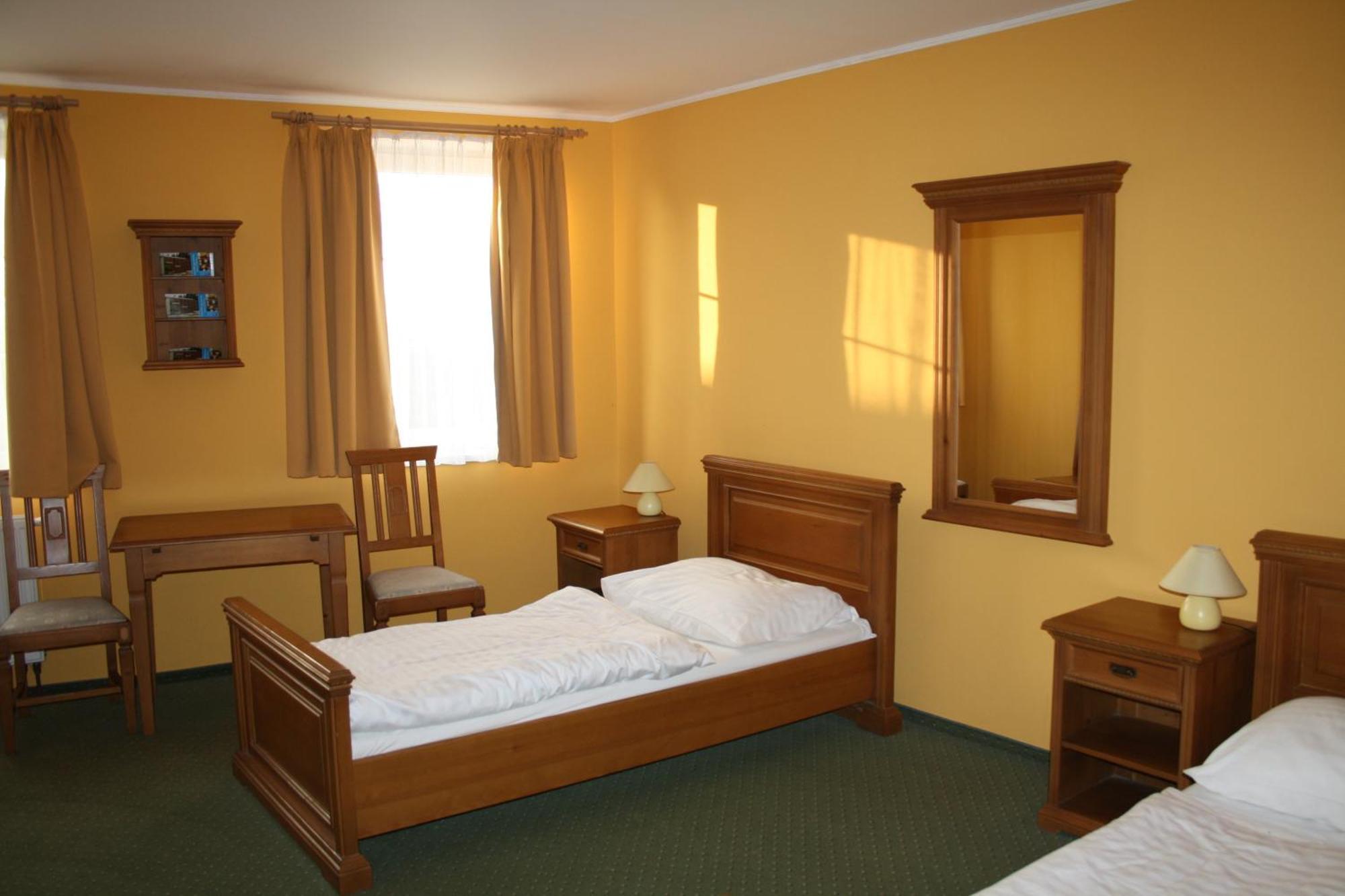 Hotel Boucek Mochov Kültér fotó