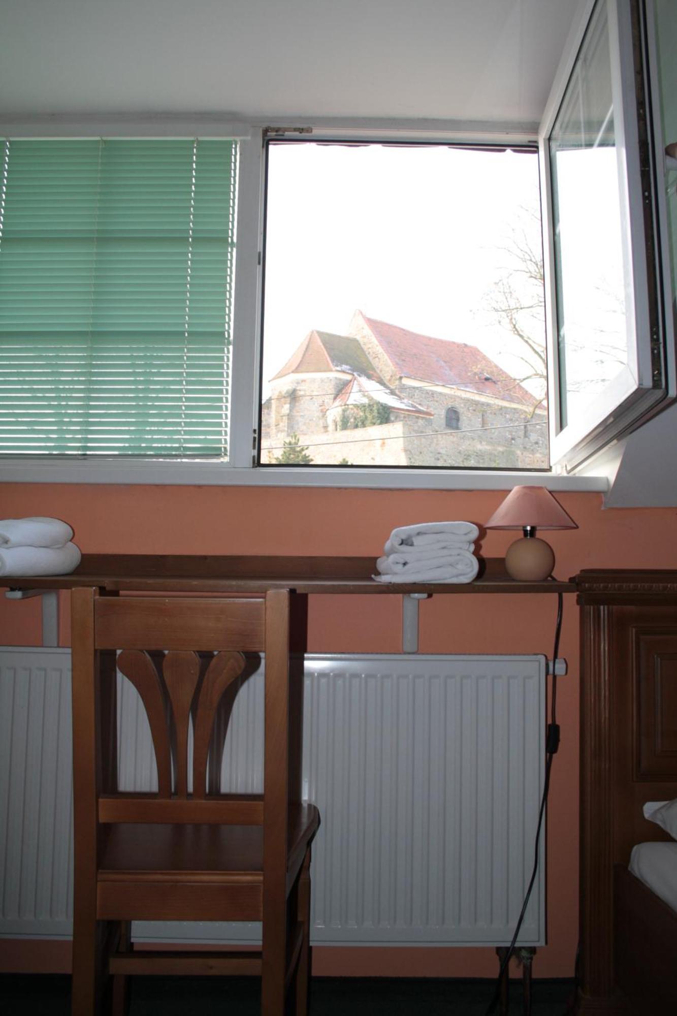 Hotel Boucek Mochov Kültér fotó