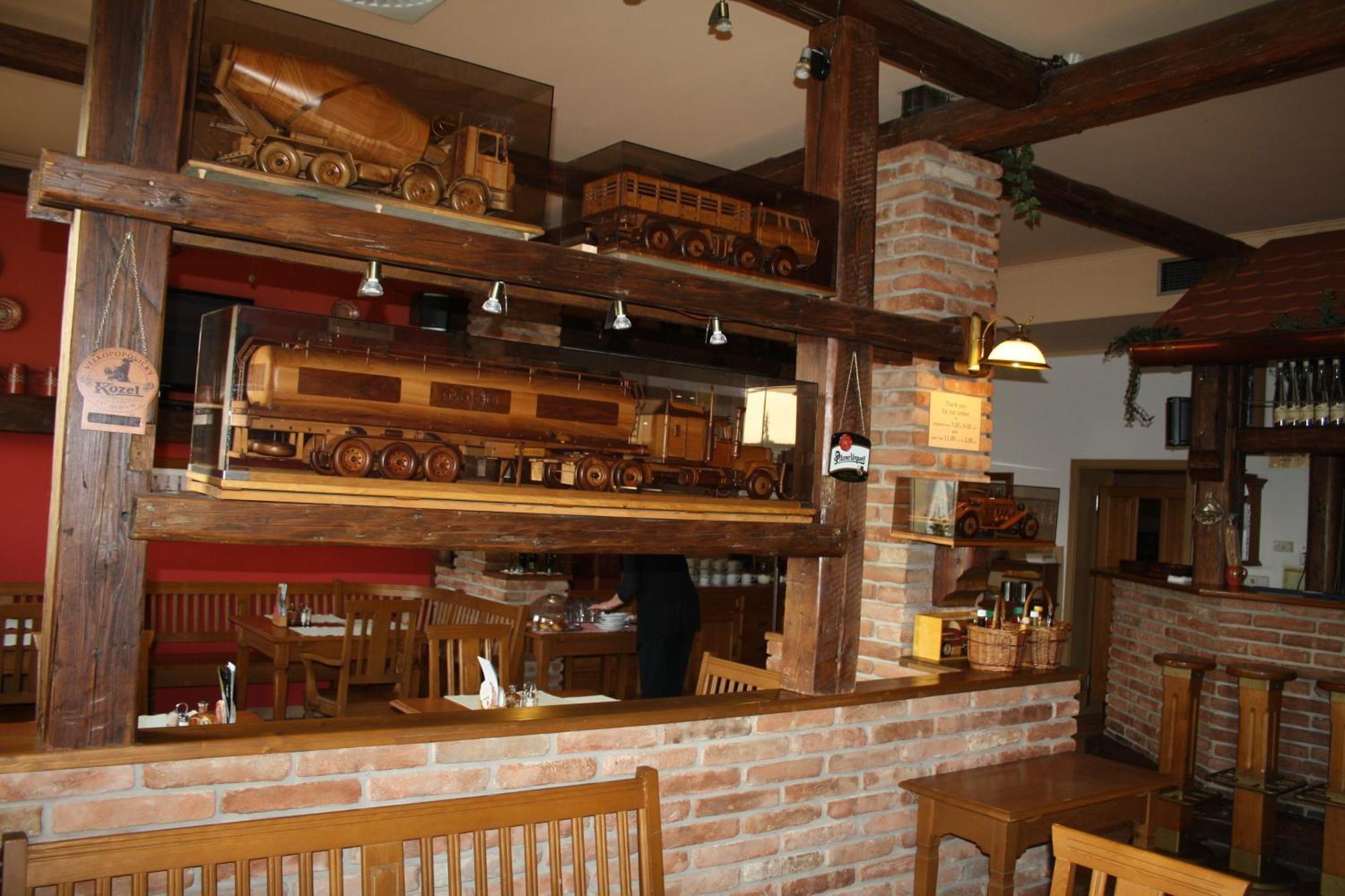 Hotel Boucek Mochov Kültér fotó